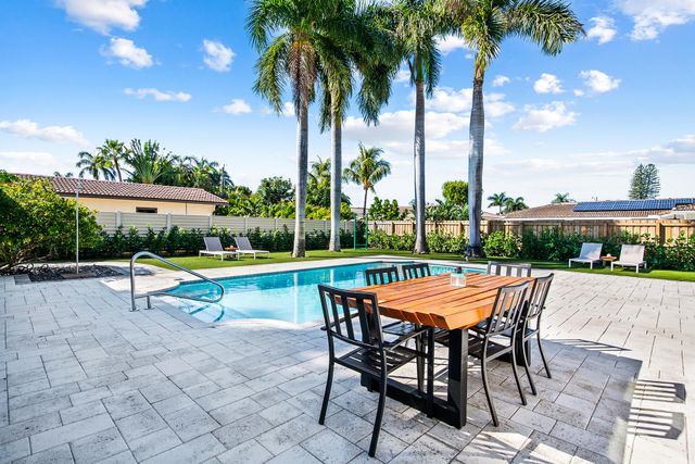4761 Bayview Drive, Fort Lauderdale, FL 33308