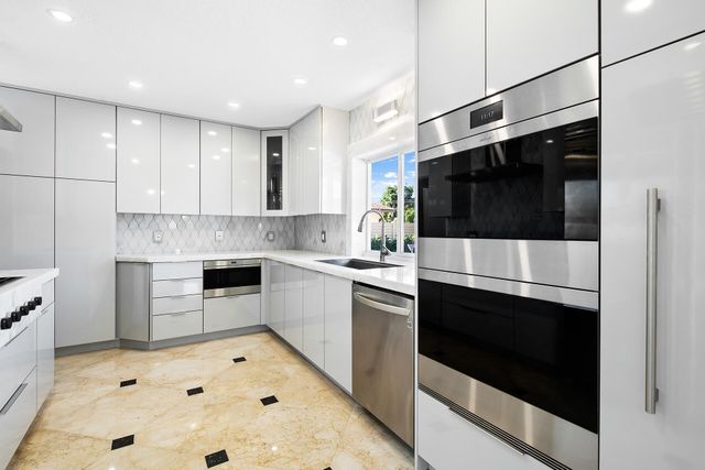 4761 Bayview Drive, Fort Lauderdale, FL 33308