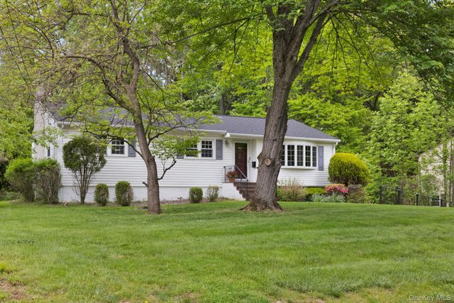 16 Oak Road, New City, NY 10956