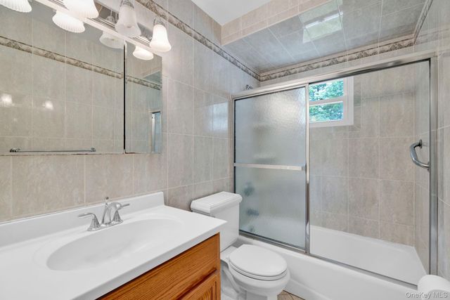 16 Oak Road, New City, NY 10956