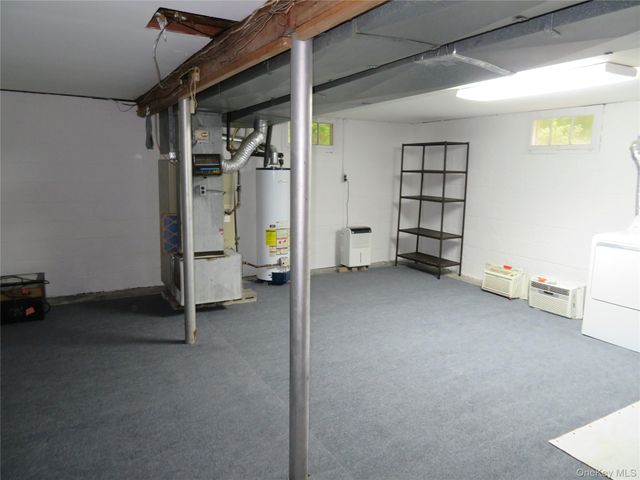 16 Oak Road, New City, NY 10956