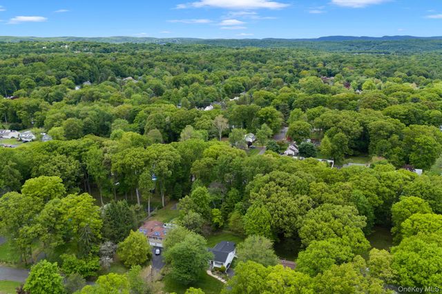 16 Oak Road, New City, NY 10956