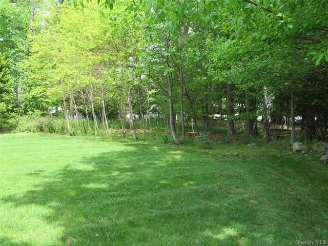 16 Oak Road, New City, NY 10956