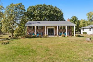 14 Lou Juan Drive, Glen Carbon, IL 62034