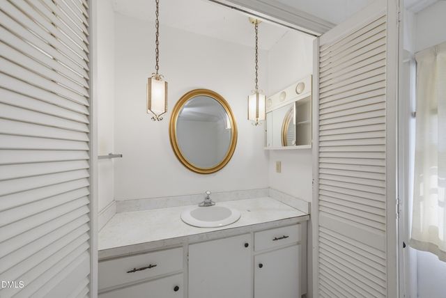 5209 Cabin Place, Raleigh, NC 27609
