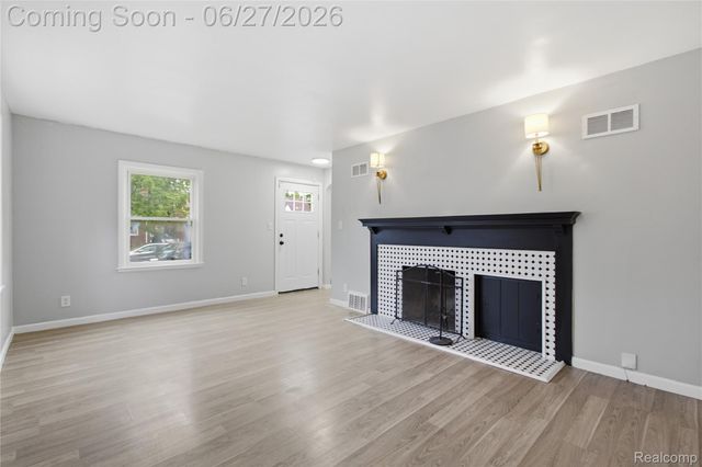 19165 Rutherford Street, Detroit, MI 48235