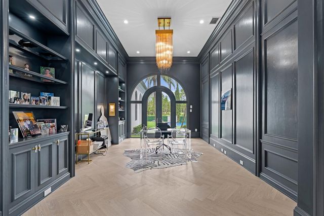 111 Via Palacio, Palm Beach Gardens, FL 33418