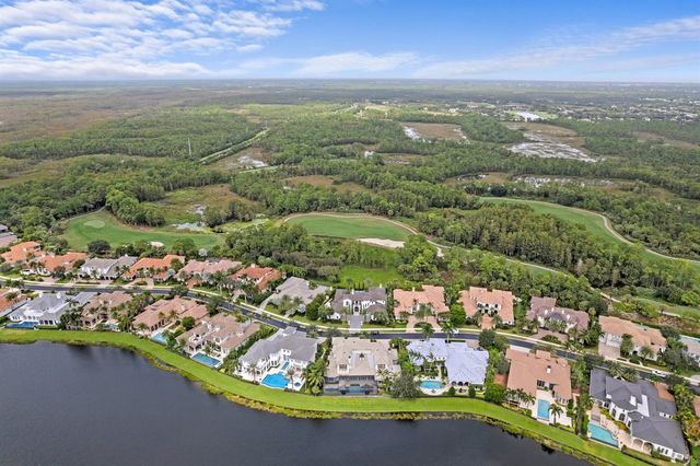 111 Via Palacio, Palm Beach Gardens, FL 33418