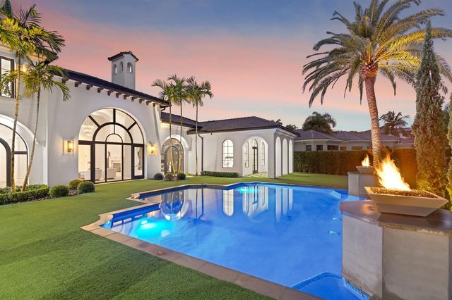 111 Via Palacio, Palm Beach Gardens, FL 33418