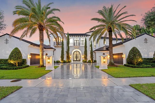 111 Via Palacio, Palm Beach Gardens, FL 33418