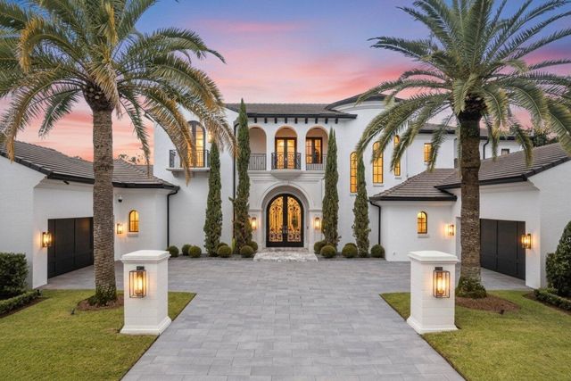 111 Via Palacio, Palm Beach Gardens, FL 33418