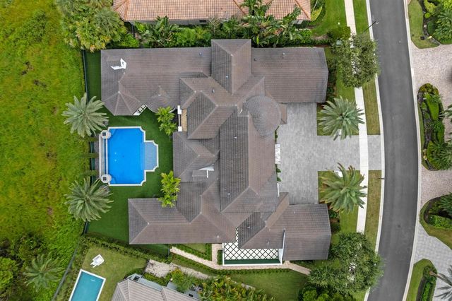 111 Via Palacio, Palm Beach Gardens, FL 33418