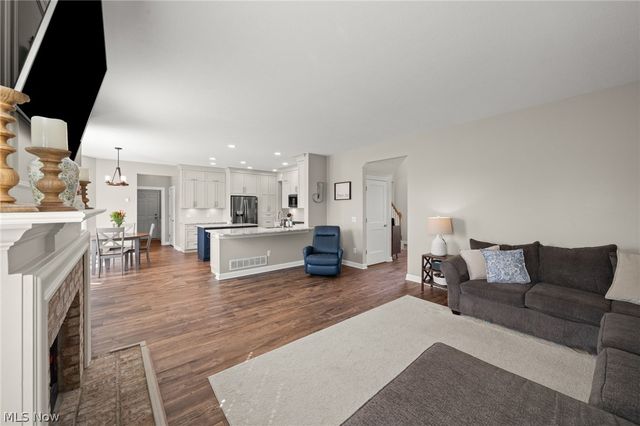 9635 Kingston Trail, Olmsted Twp, OH 44138