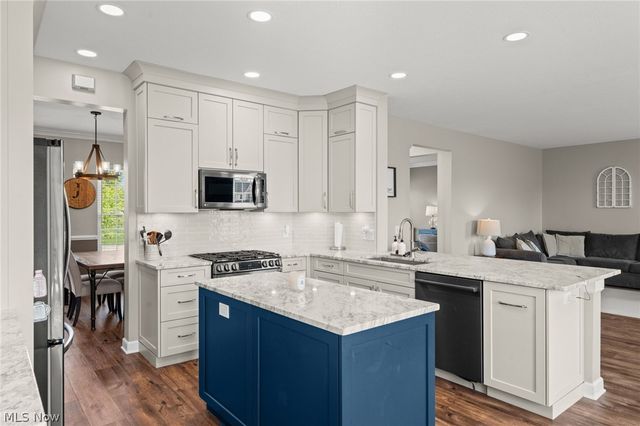 9635 Kingston Trail, Olmsted Twp, OH 44138