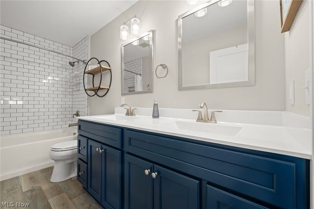9635 Kingston Trail, Olmsted Twp, OH 44138