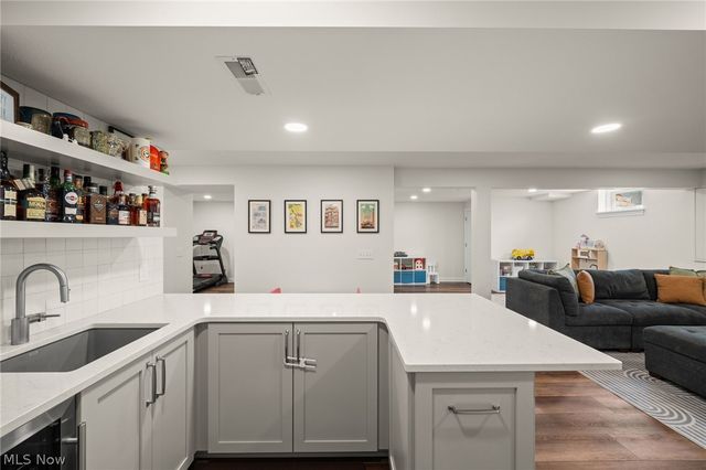 9635 Kingston Trail, Olmsted Twp, OH 44138