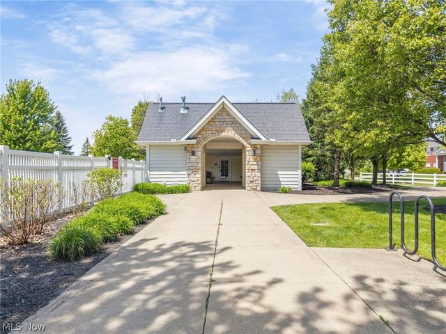 9635 Kingston Trail, Olmsted Twp, OH 44138
