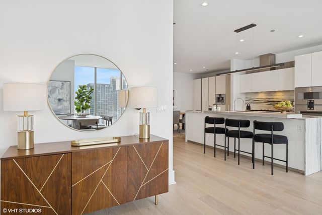 363 E Wacker Drive 1903, Chicago, IL 60601