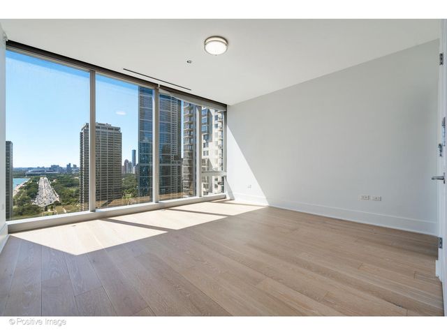 363 E Wacker Drive 1903, Chicago, IL 60601