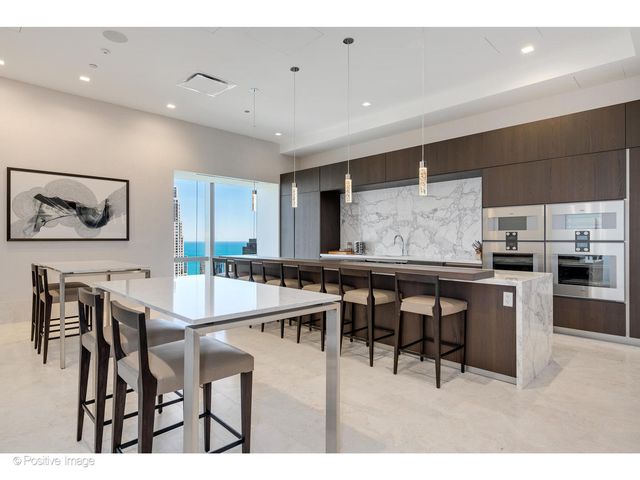 363 E Wacker Drive 1903, Chicago, IL 60601