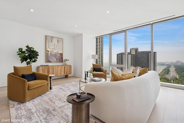 363 E Wacker Drive 1903, Chicago, IL 60601