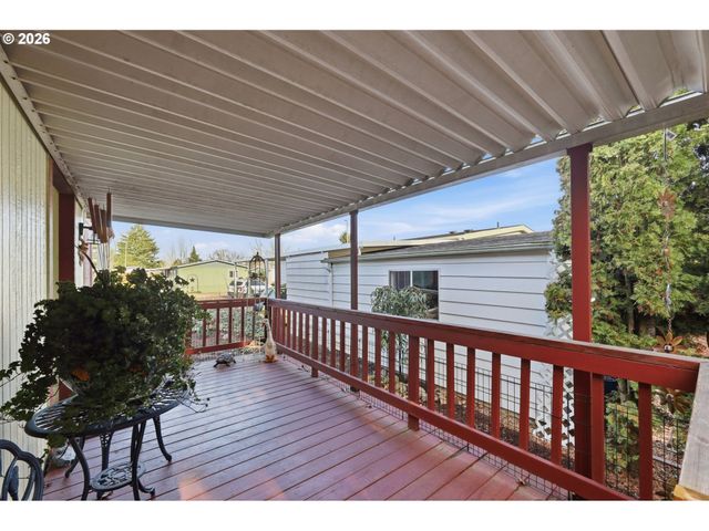 1199 N TERRY St 137, Eugene, OR 97402