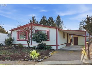 1199 N TERRY St 137, Eugene, OR 97402