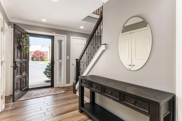 8758 Dunsinane Drive, Dublin, OH 43017