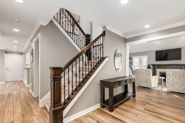 8758 Dunsinane Drive, Dublin, OH 43017
