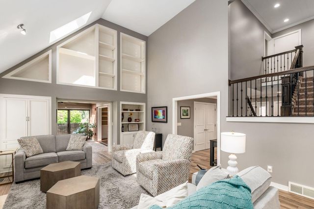 8758 Dunsinane Drive, Dublin, OH 43017
