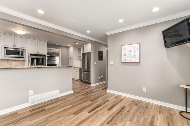 8758 Dunsinane Drive, Dublin, OH 43017
