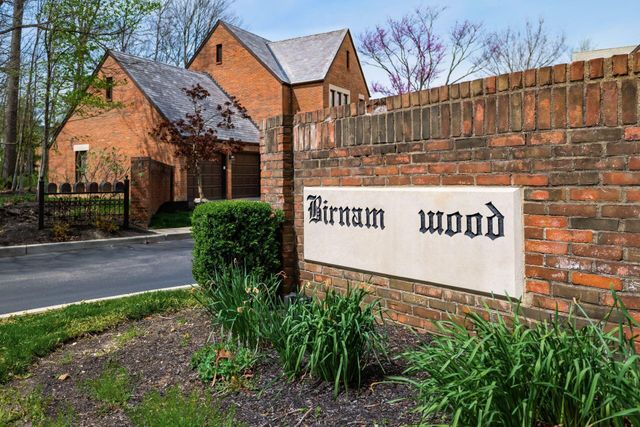 8758 Dunsinane Drive, Dublin, OH 43017