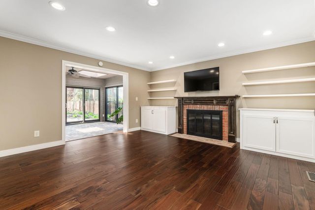 8758 Dunsinane Drive, Dublin, OH 43017