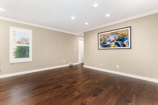 8758 Dunsinane Drive, Dublin, OH 43017