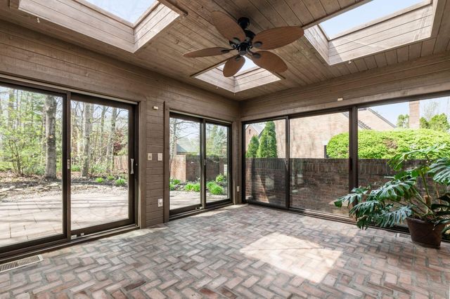 8758 Dunsinane Drive, Dublin, OH 43017