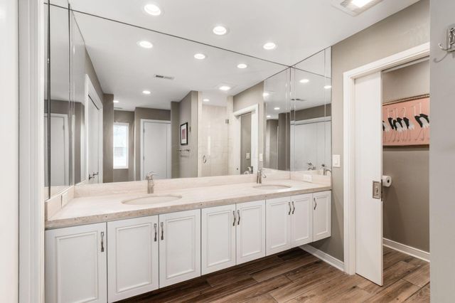 8758 Dunsinane Drive, Dublin, OH 43017