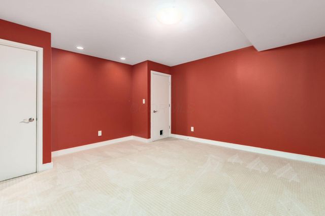 8758 Dunsinane Drive, Dublin, OH 43017