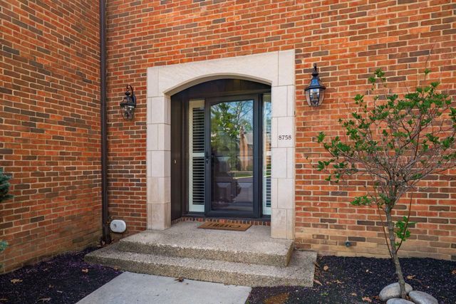 8758 Dunsinane Drive, Dublin, OH 43017