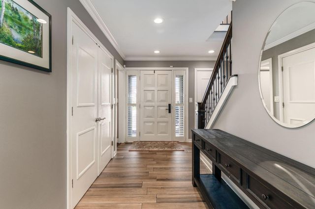 8758 Dunsinane Drive, Dublin, OH 43017