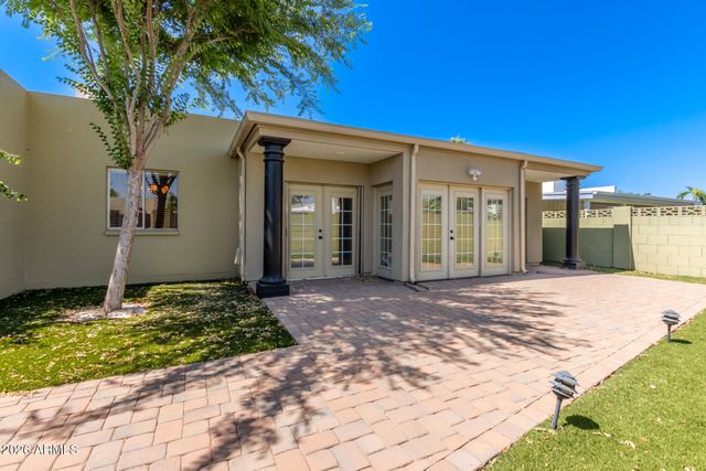 6282 E Pinchot Avenue, Scottsdale, AZ 85251