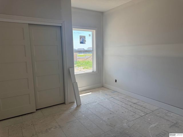 6219 N 209 Street, Elkhorn, NE 68022