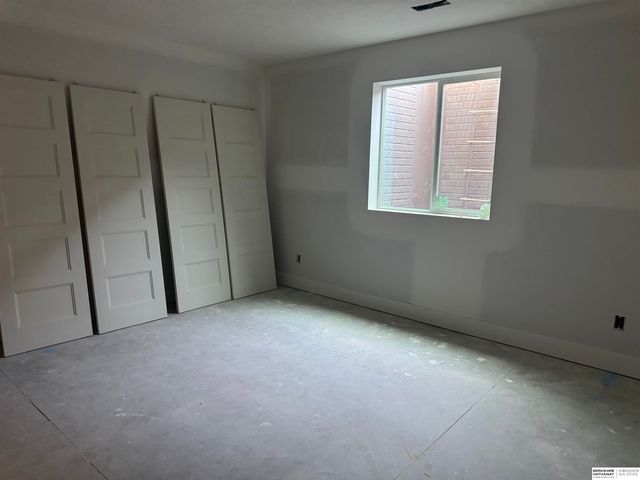6219 N 209 Street, Elkhorn, NE 68022