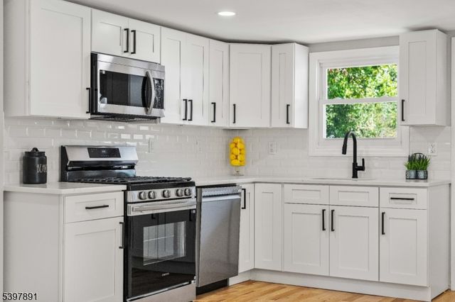 91 S Main St, Milltown Boro, NJ 08850