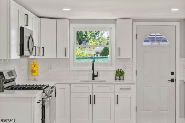 91 S Main St, Milltown Boro, NJ 08850