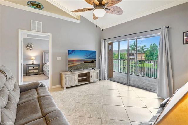 1102 Winding Pines CIR # 205, Cape Coral, FL 33909