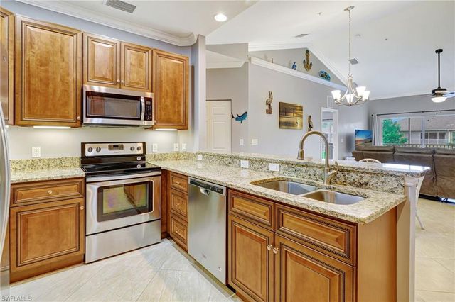 1102 Winding Pines CIR # 205, Cape Coral, FL 33909