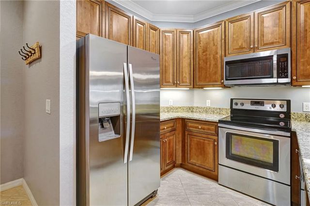 1102 Winding Pines CIR # 205, Cape Coral, FL 33909