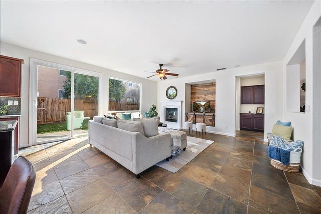 301 Falkirk Ct, Lincoln, CA 95648