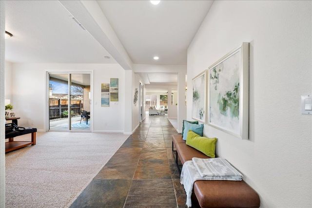 301 Falkirk Ct, Lincoln, CA 95648