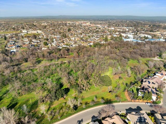 301 Falkirk Ct, Lincoln, CA 95648